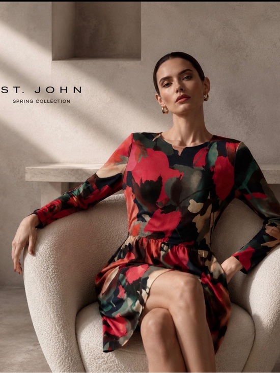 St. John Dresses & Skirts - St. John silk dress size 4